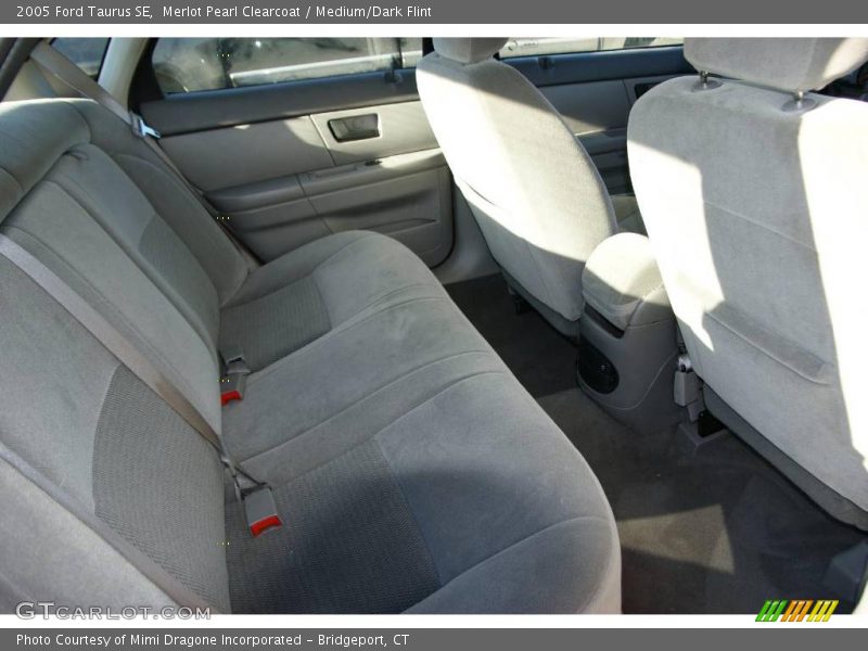 Merlot Pearl Clearcoat / Medium/Dark Flint 2005 Ford Taurus SE