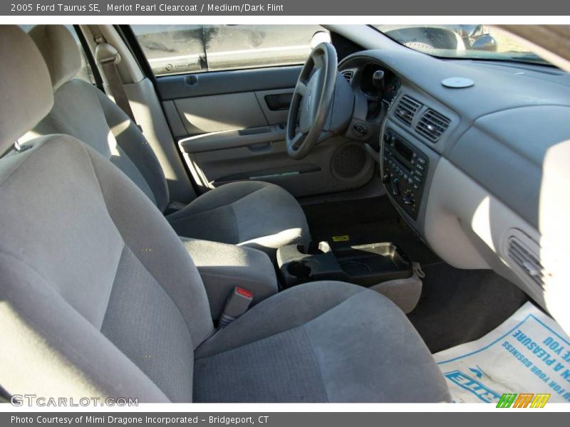 Merlot Pearl Clearcoat / Medium/Dark Flint 2005 Ford Taurus SE
