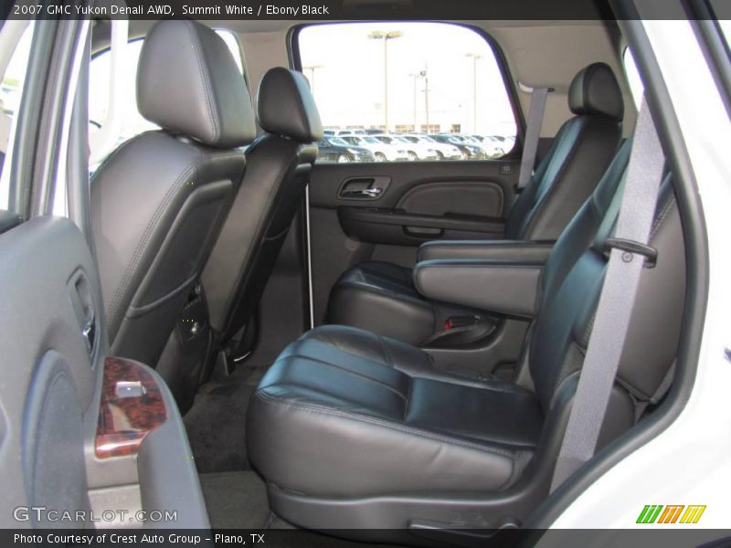 Summit White / Ebony Black 2007 GMC Yukon Denali AWD