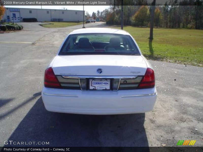 Vibrant White / Medium Light Stone 2009 Mercury Grand Marquis LS
