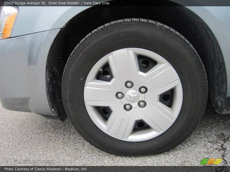 Silver Steel Metallic / Dark Slate Gray 2009 Dodge Avenger SE