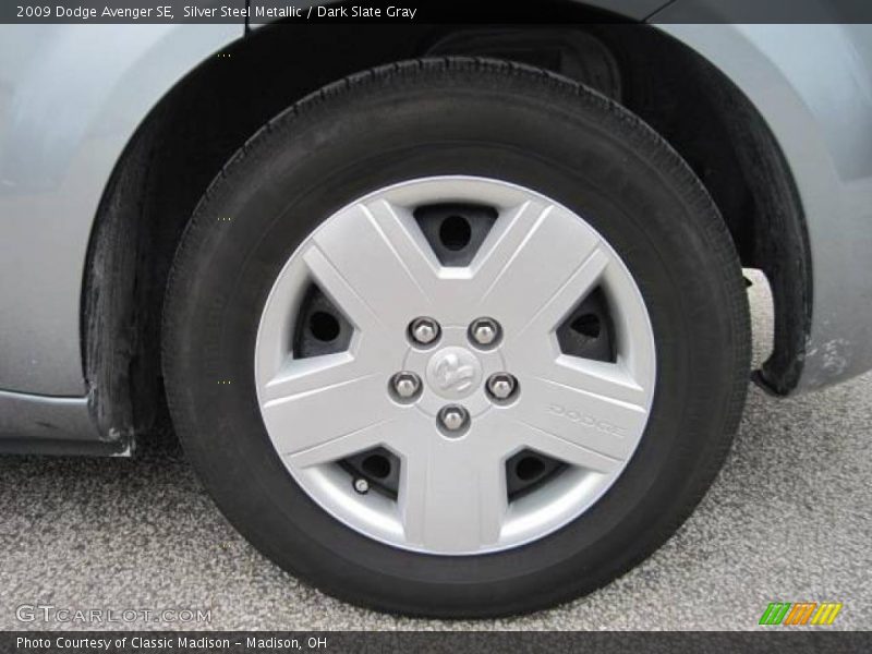 Silver Steel Metallic / Dark Slate Gray 2009 Dodge Avenger SE