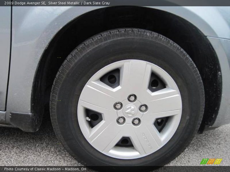 Silver Steel Metallic / Dark Slate Gray 2009 Dodge Avenger SE