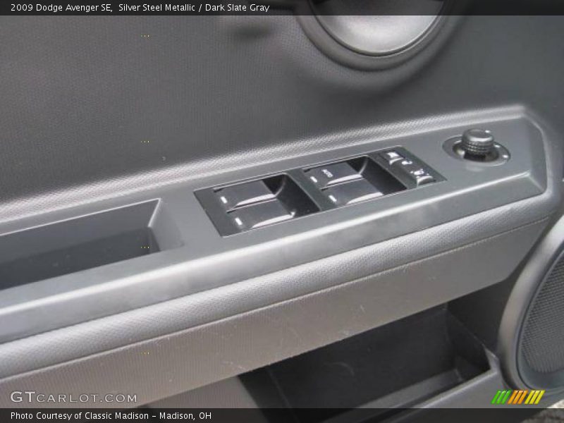 Silver Steel Metallic / Dark Slate Gray 2009 Dodge Avenger SE