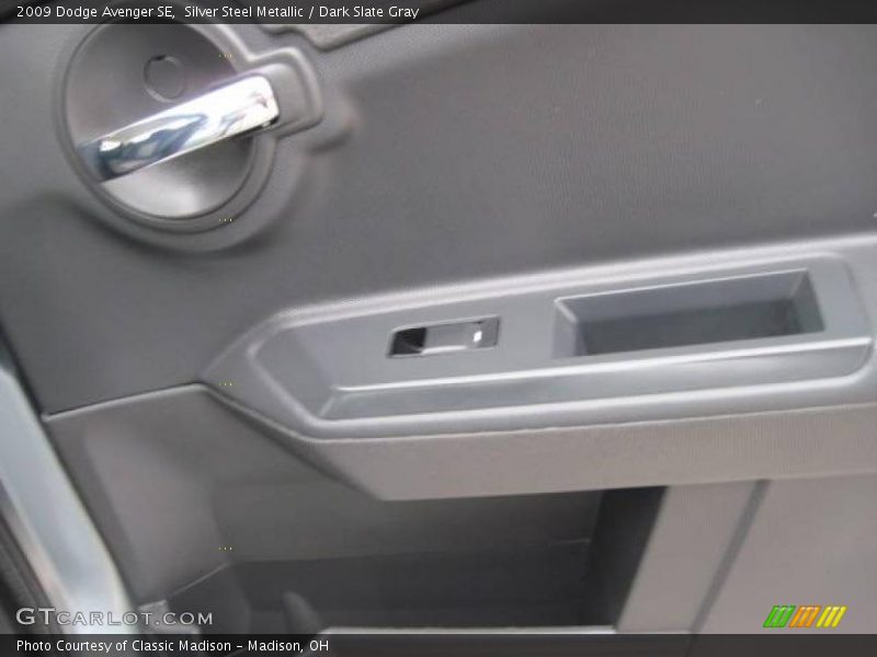 Silver Steel Metallic / Dark Slate Gray 2009 Dodge Avenger SE