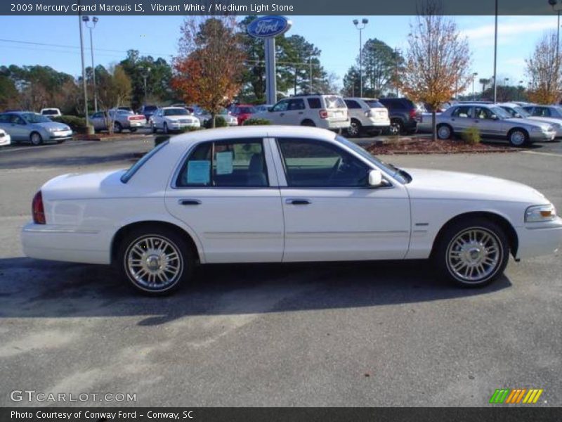 Vibrant White / Medium Light Stone 2009 Mercury Grand Marquis LS