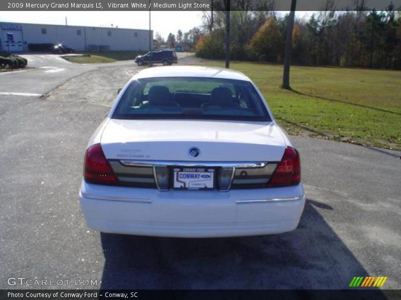 Vibrant White / Medium Light Stone 2009 Mercury Grand Marquis LS