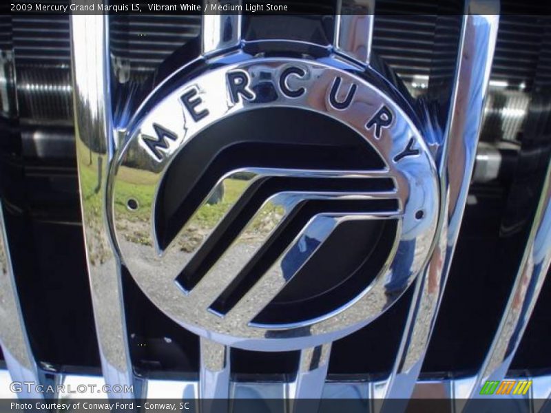 Vibrant White / Medium Light Stone 2009 Mercury Grand Marquis LS