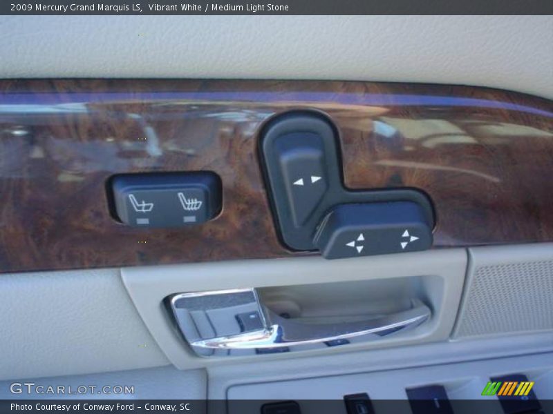 Vibrant White / Medium Light Stone 2009 Mercury Grand Marquis LS