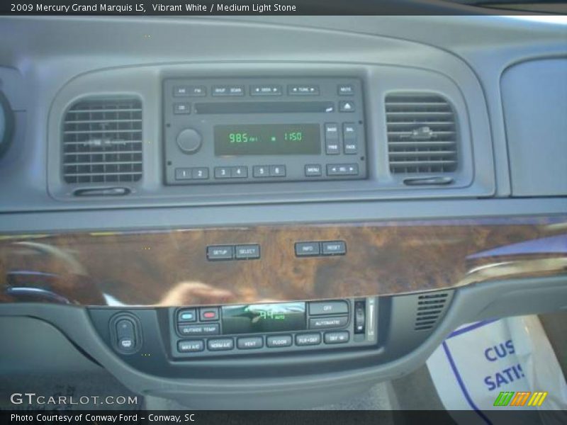 Vibrant White / Medium Light Stone 2009 Mercury Grand Marquis LS