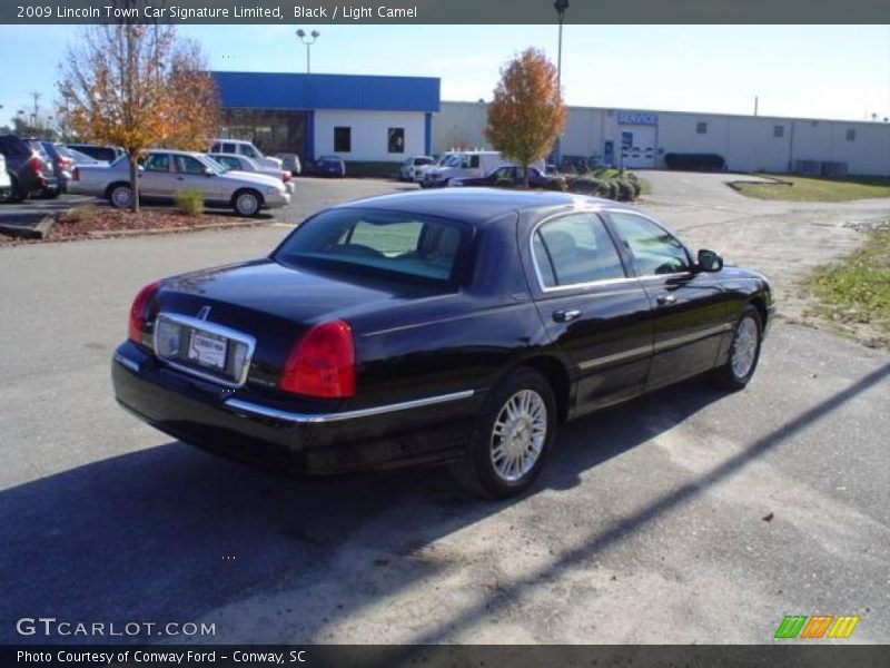Black / Light Camel 2009 Lincoln Town Car Signature Limited