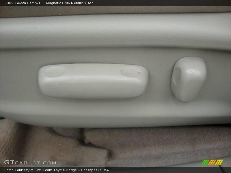 Magnetic Gray Metallic / Ash 2009 Toyota Camry LE