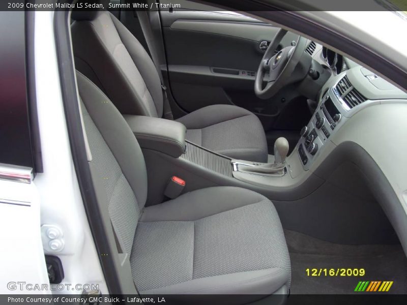 Summit White / Titanium 2009 Chevrolet Malibu LS Sedan