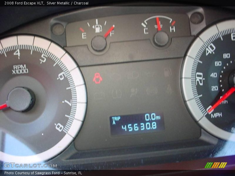 Silver Metallic / Charcoal 2008 Ford Escape XLT