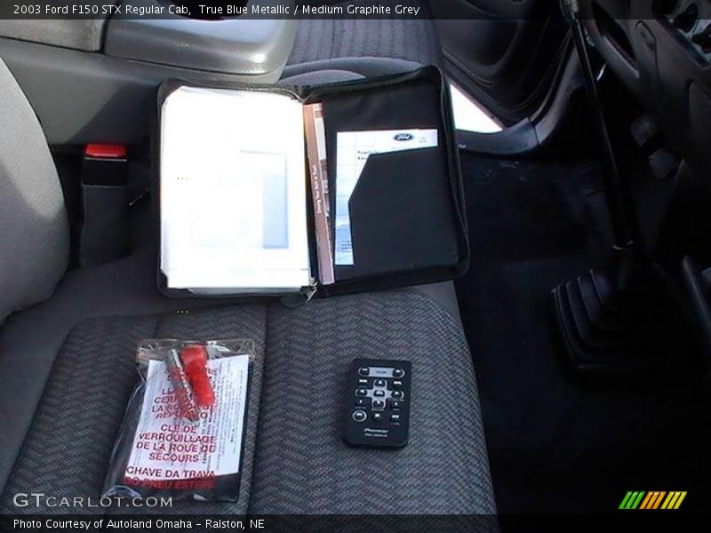 True Blue Metallic / Medium Graphite Grey 2003 Ford F150 STX Regular Cab