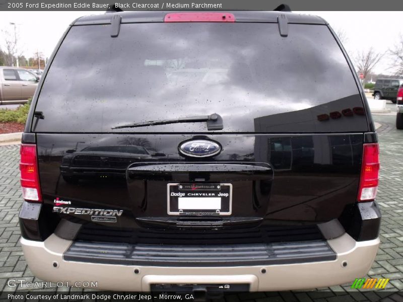 Black Clearcoat / Medium Parchment 2005 Ford Expedition Eddie Bauer