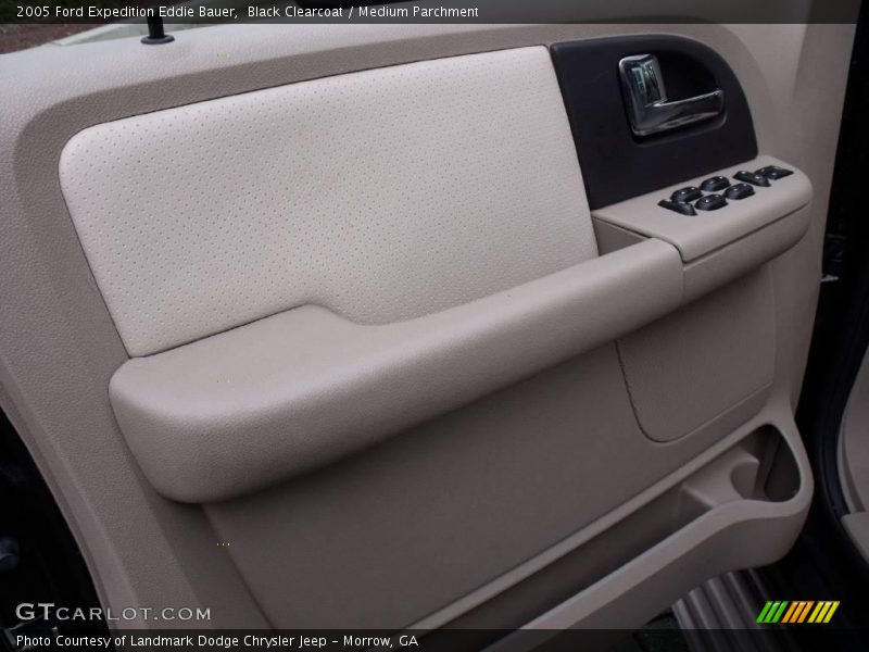 Black Clearcoat / Medium Parchment 2005 Ford Expedition Eddie Bauer
