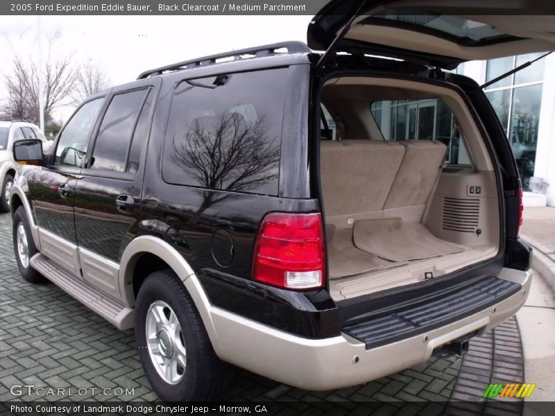 Black Clearcoat / Medium Parchment 2005 Ford Expedition Eddie Bauer