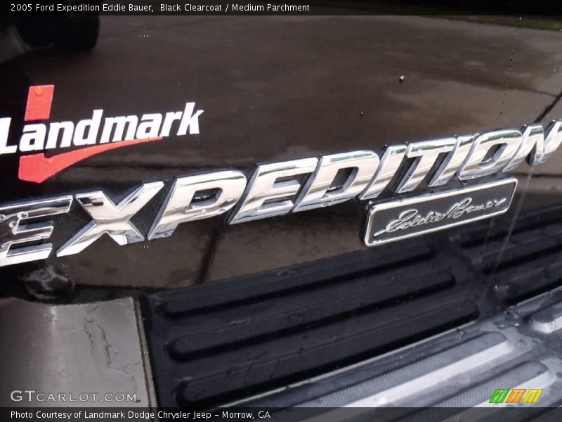 Black Clearcoat / Medium Parchment 2005 Ford Expedition Eddie Bauer