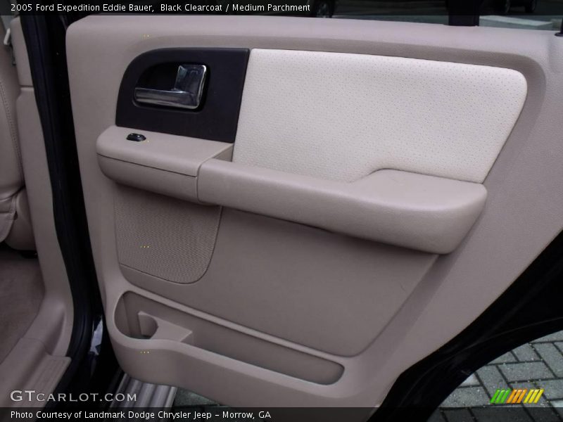 Black Clearcoat / Medium Parchment 2005 Ford Expedition Eddie Bauer