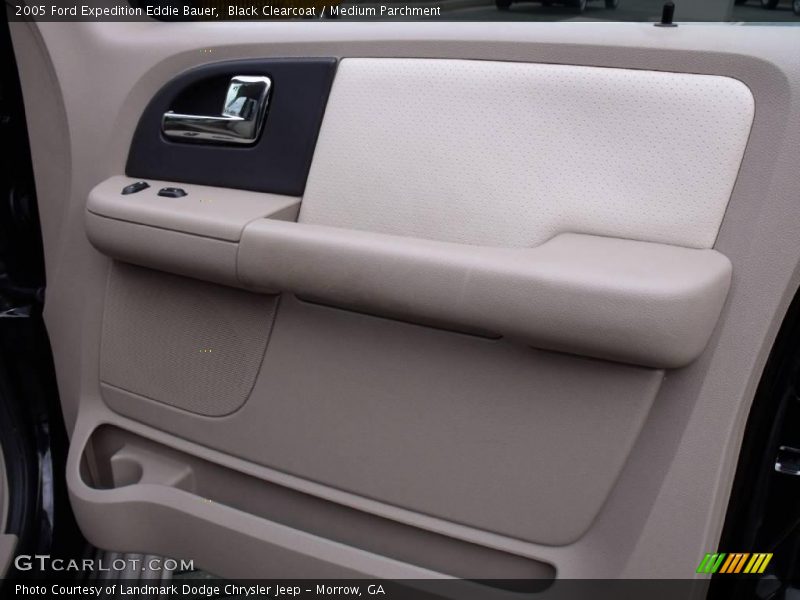 Black Clearcoat / Medium Parchment 2005 Ford Expedition Eddie Bauer