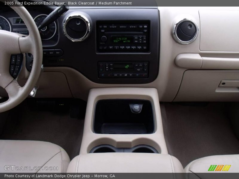 Black Clearcoat / Medium Parchment 2005 Ford Expedition Eddie Bauer