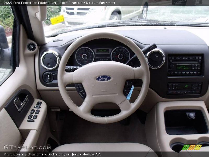 Black Clearcoat / Medium Parchment 2005 Ford Expedition Eddie Bauer