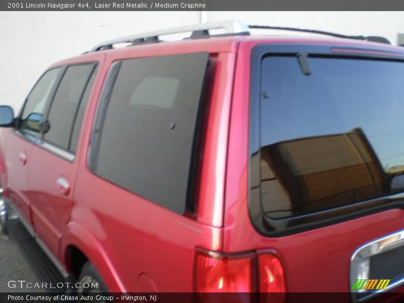 Laser Red Metallic / Medium Graphite 2001 Lincoln Navigator 4x4