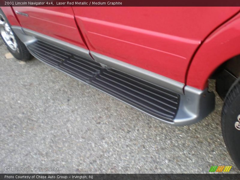 Laser Red Metallic / Medium Graphite 2001 Lincoln Navigator 4x4