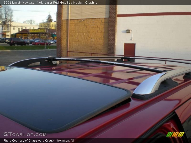 Laser Red Metallic / Medium Graphite 2001 Lincoln Navigator 4x4