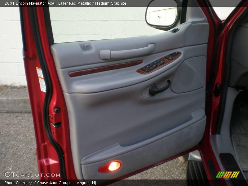 Laser Red Metallic / Medium Graphite 2001 Lincoln Navigator 4x4