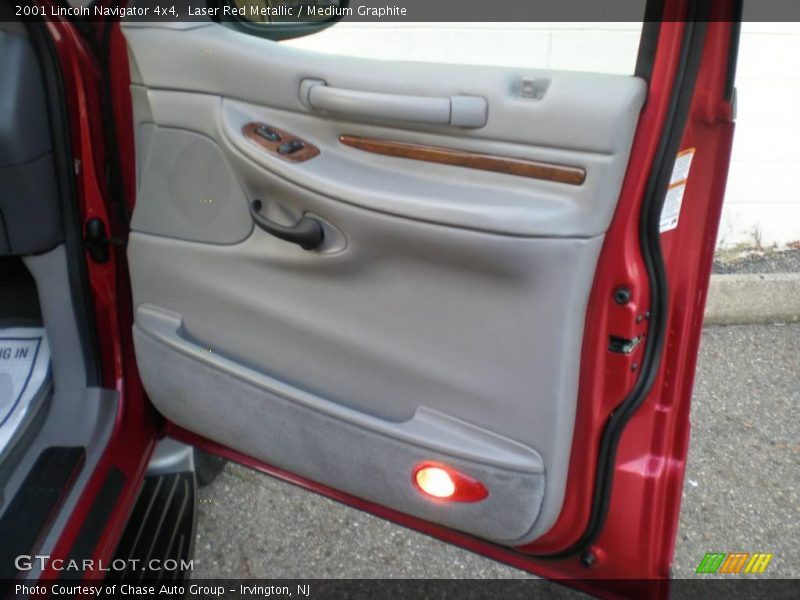 Laser Red Metallic / Medium Graphite 2001 Lincoln Navigator 4x4