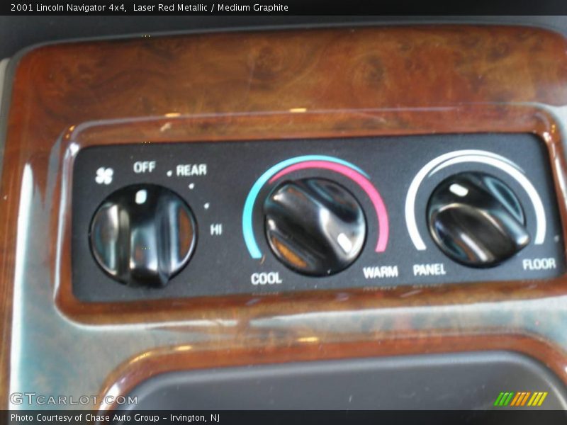 Laser Red Metallic / Medium Graphite 2001 Lincoln Navigator 4x4