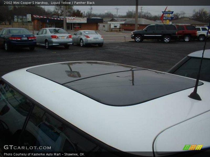 Liquid Yellow / Panther Black 2002 Mini Cooper S Hardtop