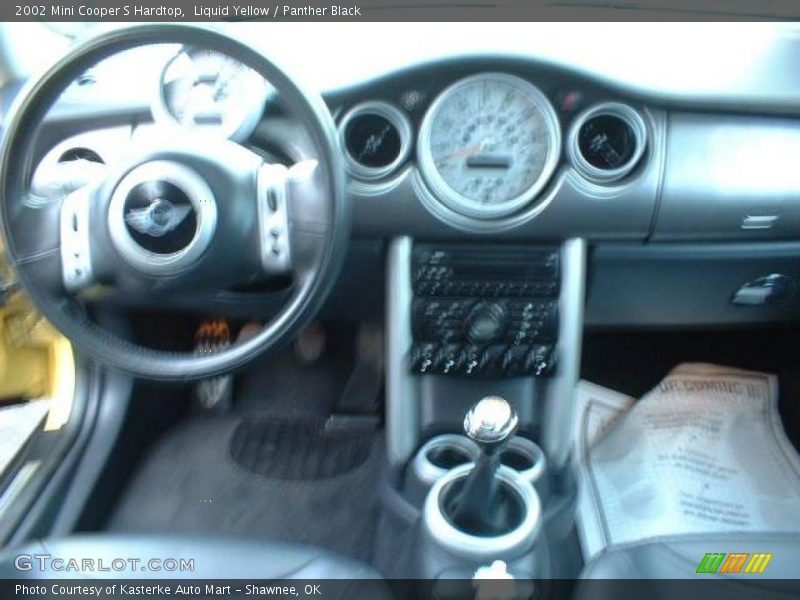 Liquid Yellow / Panther Black 2002 Mini Cooper S Hardtop