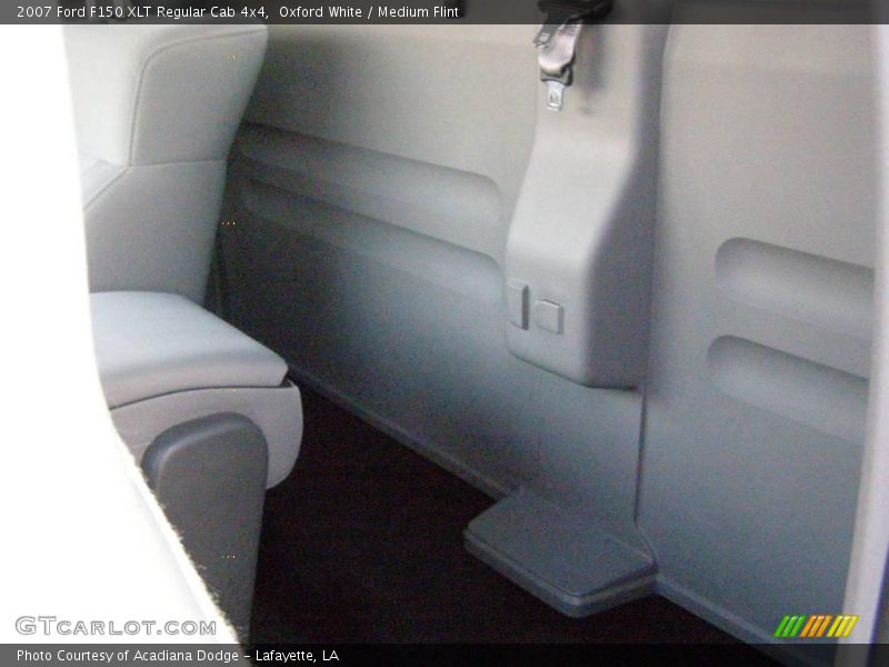 Oxford White / Medium Flint 2007 Ford F150 XLT Regular Cab 4x4