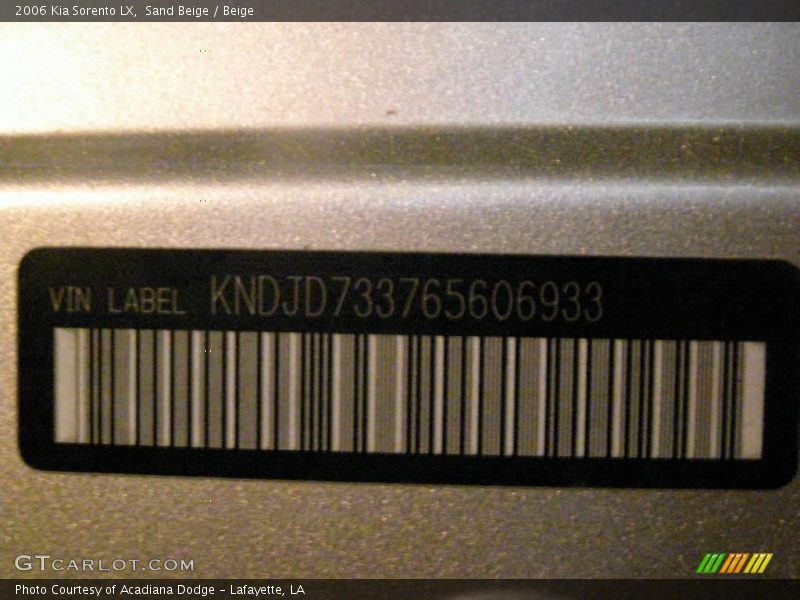 Sand Beige / Beige 2006 Kia Sorento LX