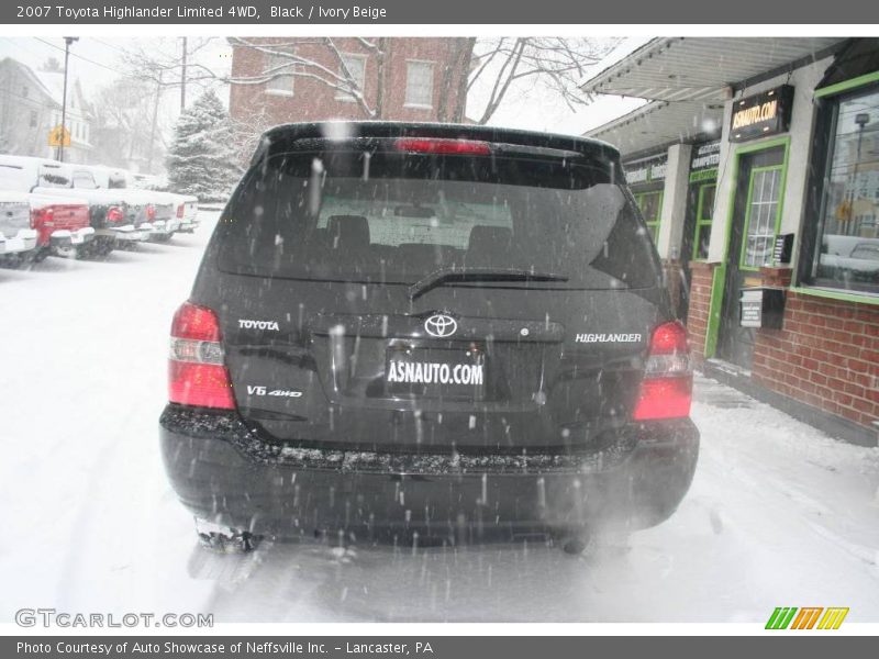 Black / Ivory Beige 2007 Toyota Highlander Limited 4WD