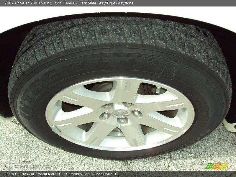 Cool Vanilla / Dark Slate Gray/Light Graystone 2007 Chrysler 300 Touring