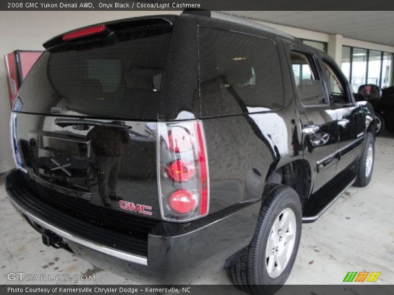 Onyx Black / Cocoa/Light Cashmere 2008 GMC Yukon Denali AWD