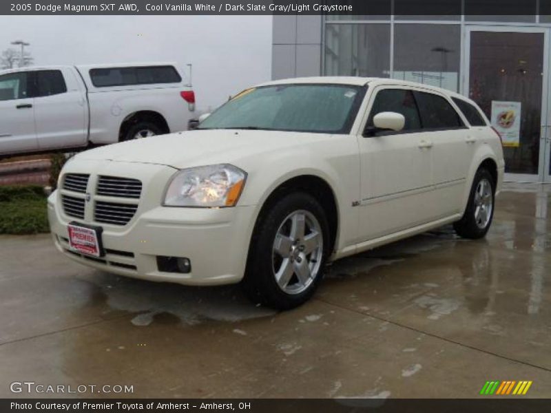 Cool Vanilla White / Dark Slate Gray/Light Graystone 2005 Dodge Magnum SXT AWD