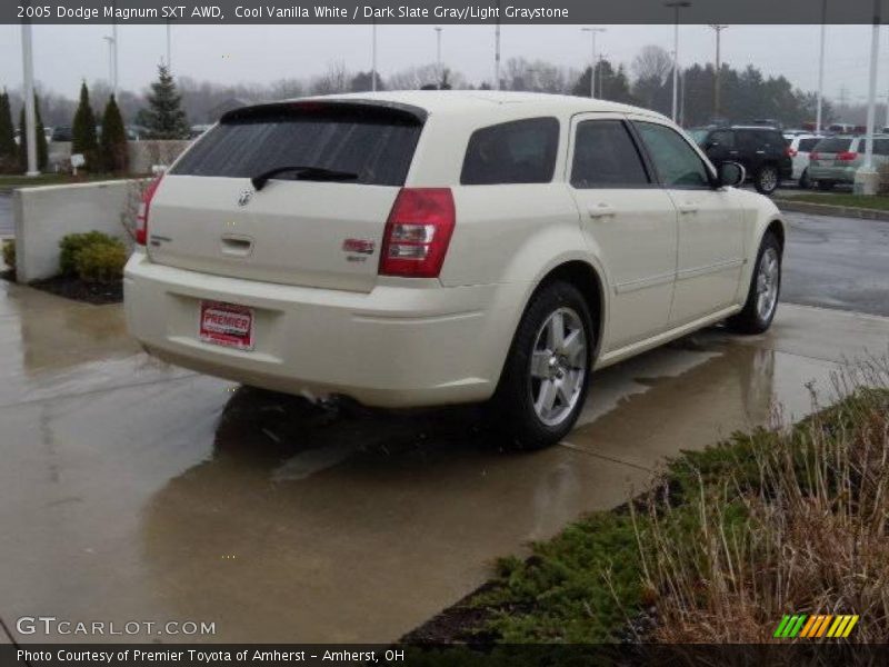 Cool Vanilla White / Dark Slate Gray/Light Graystone 2005 Dodge Magnum SXT AWD