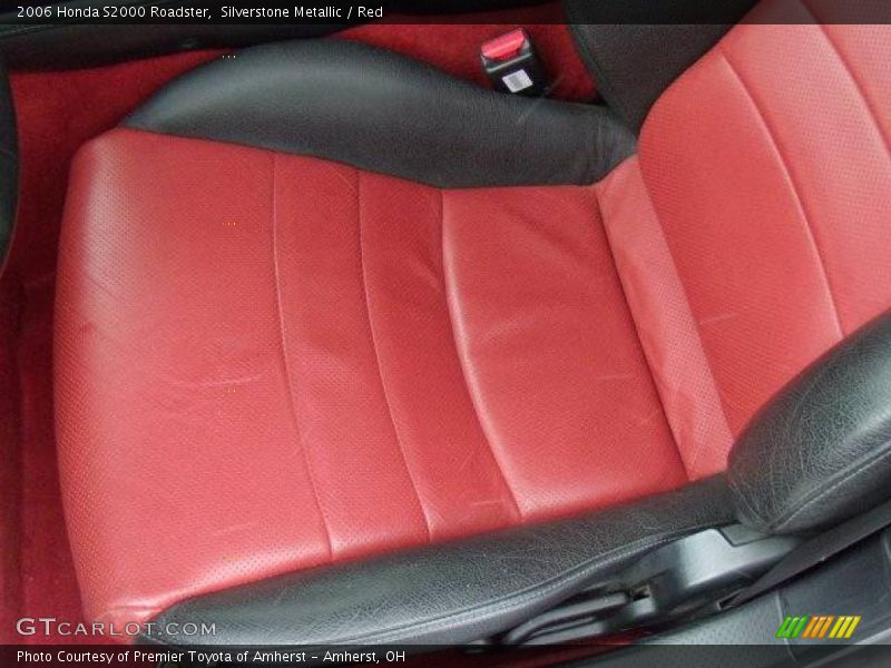 Silverstone Metallic / Red 2006 Honda S2000 Roadster