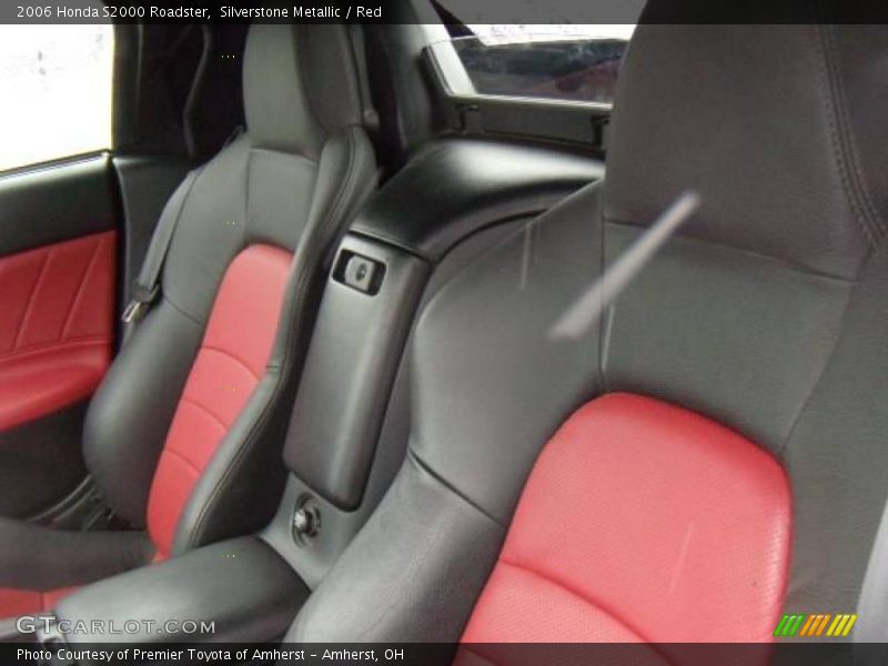 Silverstone Metallic / Red 2006 Honda S2000 Roadster