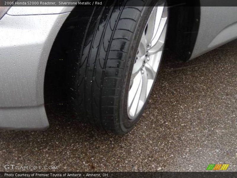 Silverstone Metallic / Red 2006 Honda S2000 Roadster