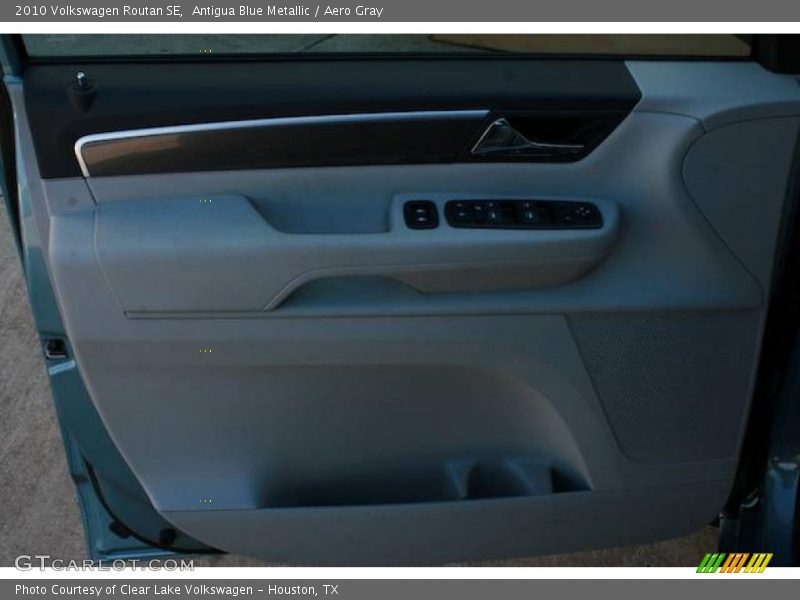 Antigua Blue Metallic / Aero Gray 2010 Volkswagen Routan SE