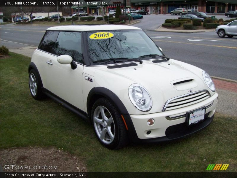 Pepper White / Panther Black 2005 Mini Cooper S Hardtop
