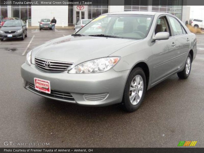 Mineral Green Opalescent / Taupe 2005 Toyota Camry LE