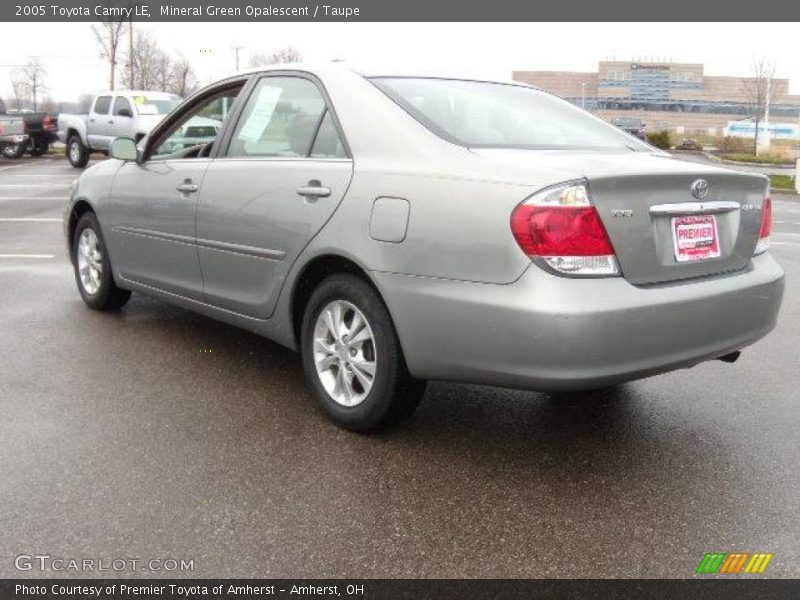 Mineral Green Opalescent / Taupe 2005 Toyota Camry LE