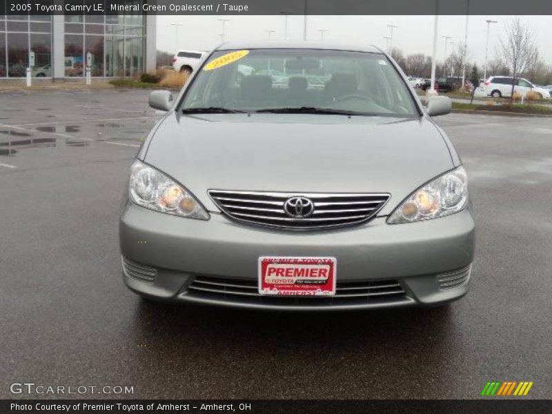 Mineral Green Opalescent / Taupe 2005 Toyota Camry LE